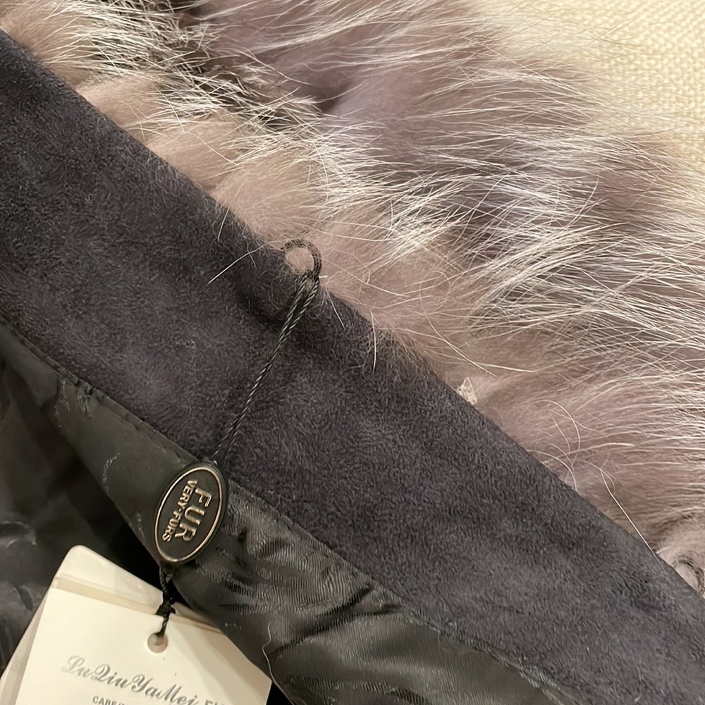 Fur jacket - Picture 7 of 16